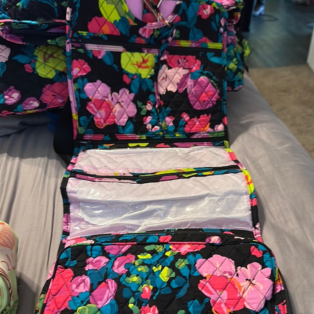 Vera Bradley - Picture 7 of 14